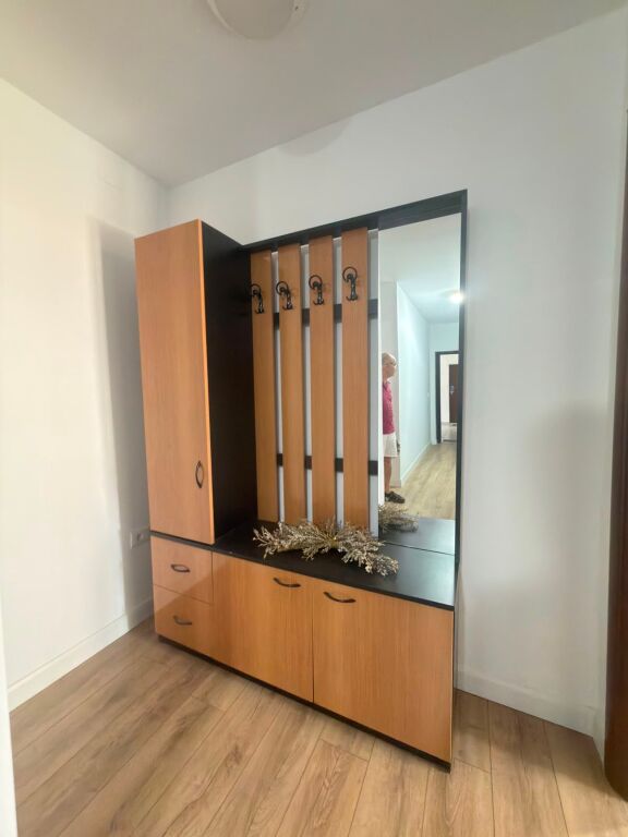 Jepet me qira apartament 2+1+2+parking tek Komuna e Parisit