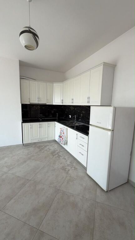 Rent | Apartament 1 + 1 | Farmacia 10 | 600 €/month