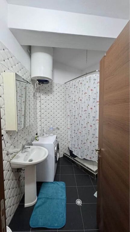 Appartamento 1+1 in Affitto - Te Brryli, Tirana