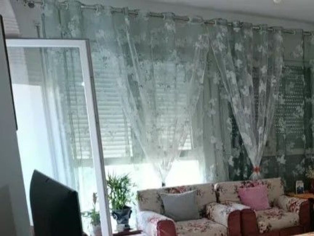 Jepet apartament 1+1 me qira tek Rruga Don Bosko , prane Kompleksit Fiori Di Bosco , Laprake .