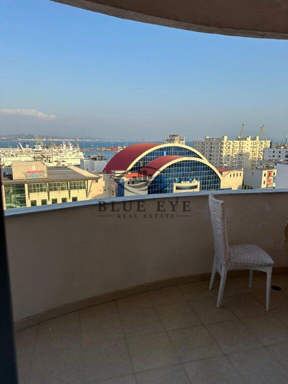 Appartamento Con Vista Mare E Porto 3+1+2 In Affitto, Durazzo!