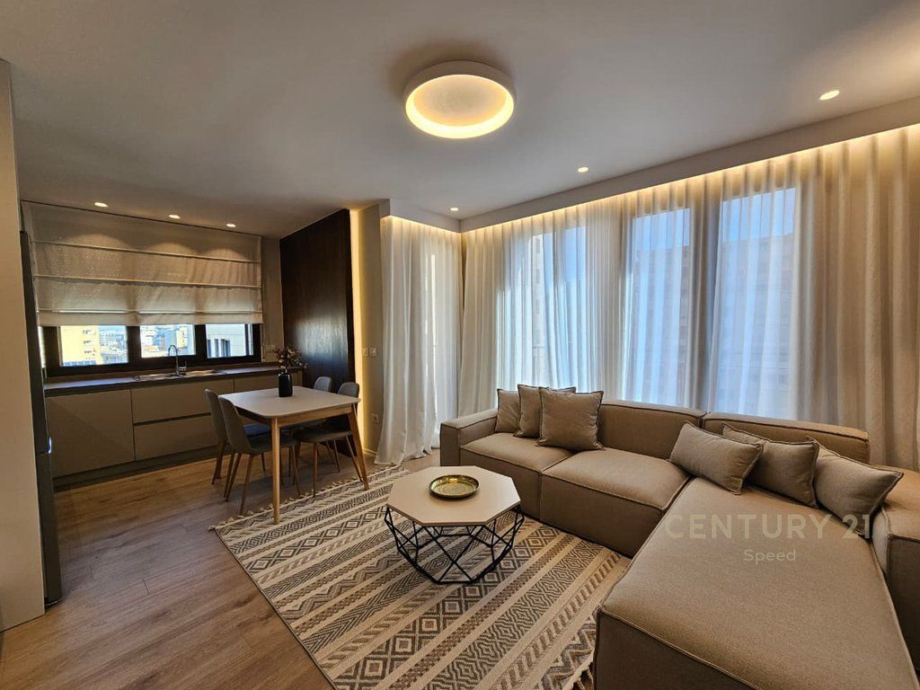Ofrojme apartament 1+1 dhe post post parkimi per qira tek Rruga Barrikadave ! 1,200 € /Muaj