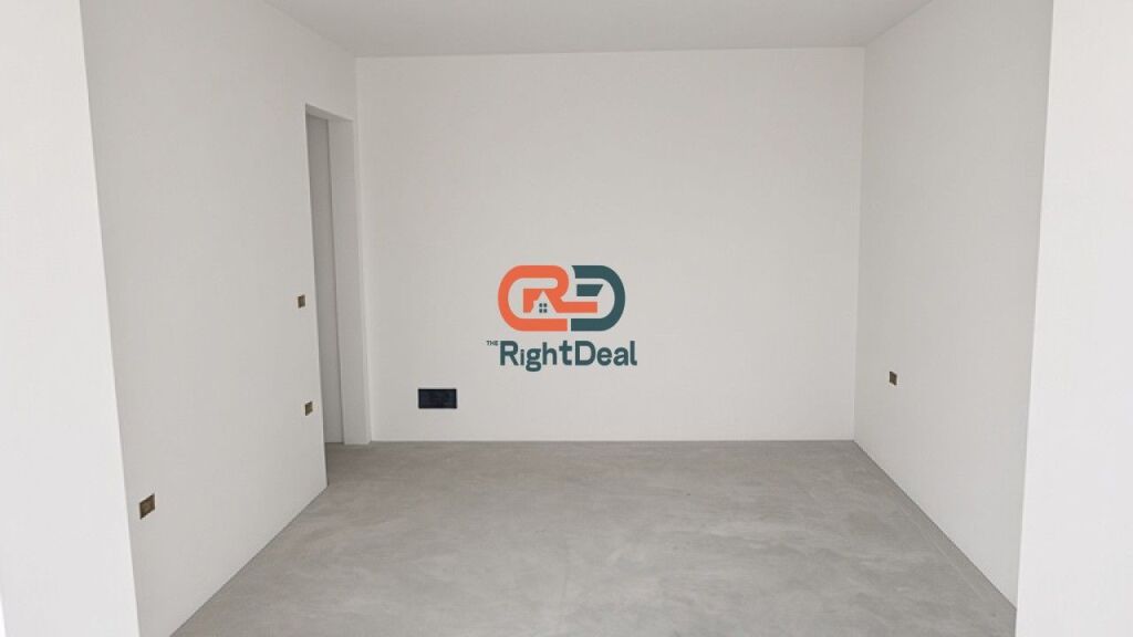 At Myslym Shyri, Apartment 3+1+2 for Sale, Fully Invested and with Ideal Location!!!