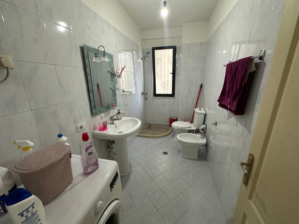 Apartment 33,000 leke in Tresh past the Mamo pastry shop