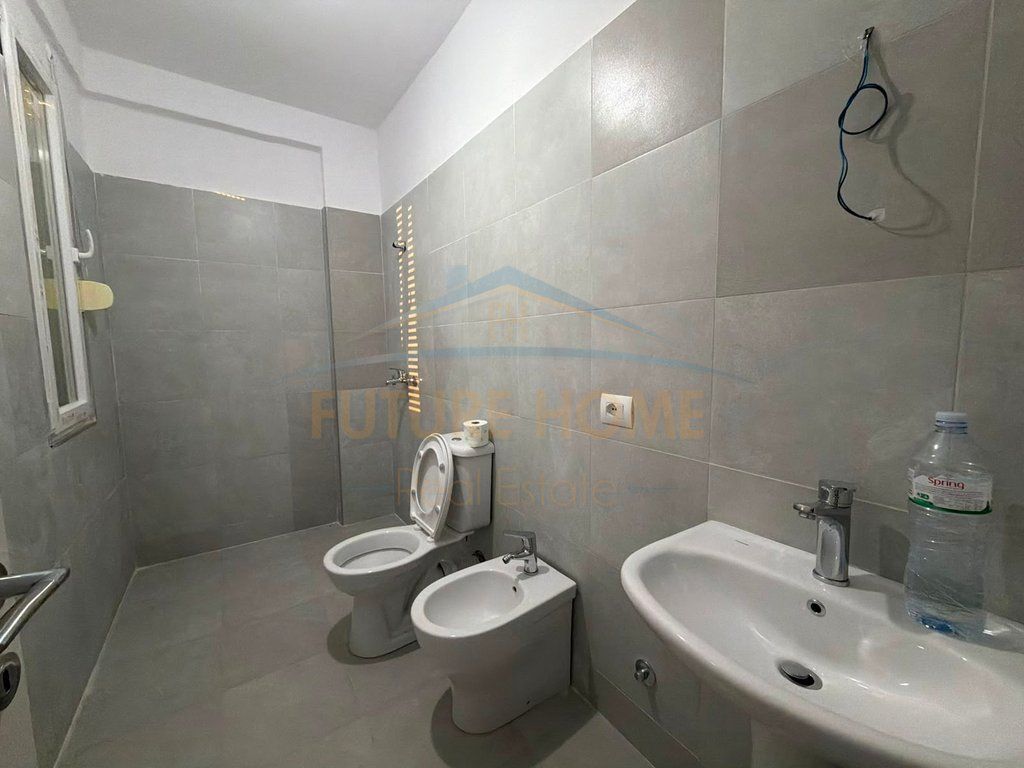 Qera, Apartament 3+1+2 Spitalle, Durres