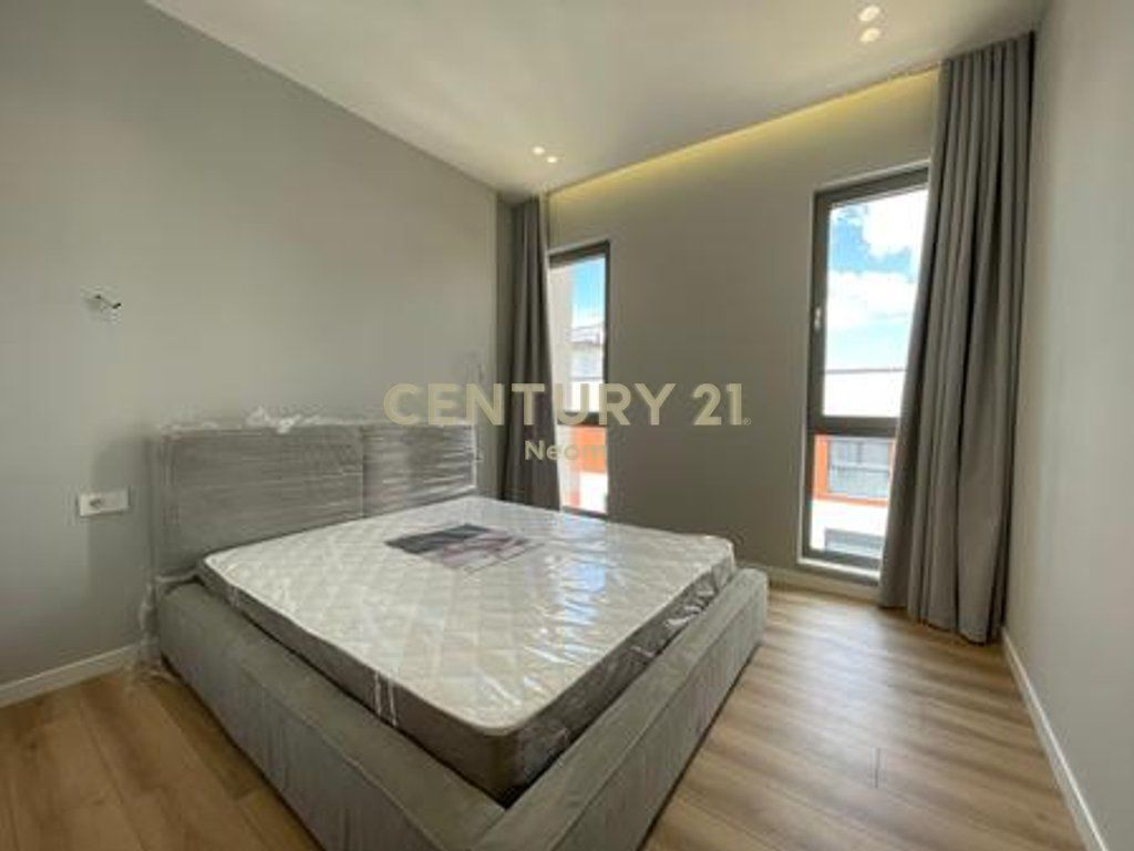 QIRA, APARTAMENT PREMIUM 1+1 me POST PARKIMI
