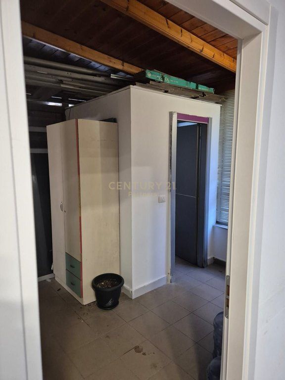 BUSINESS PREMISES FOR RENT - KAVAJES STREET OPPOSITE DELIJORGJI