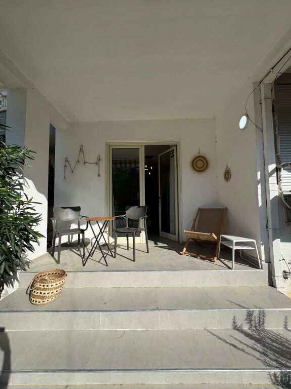 Shitet Apartament 1+1 Golem