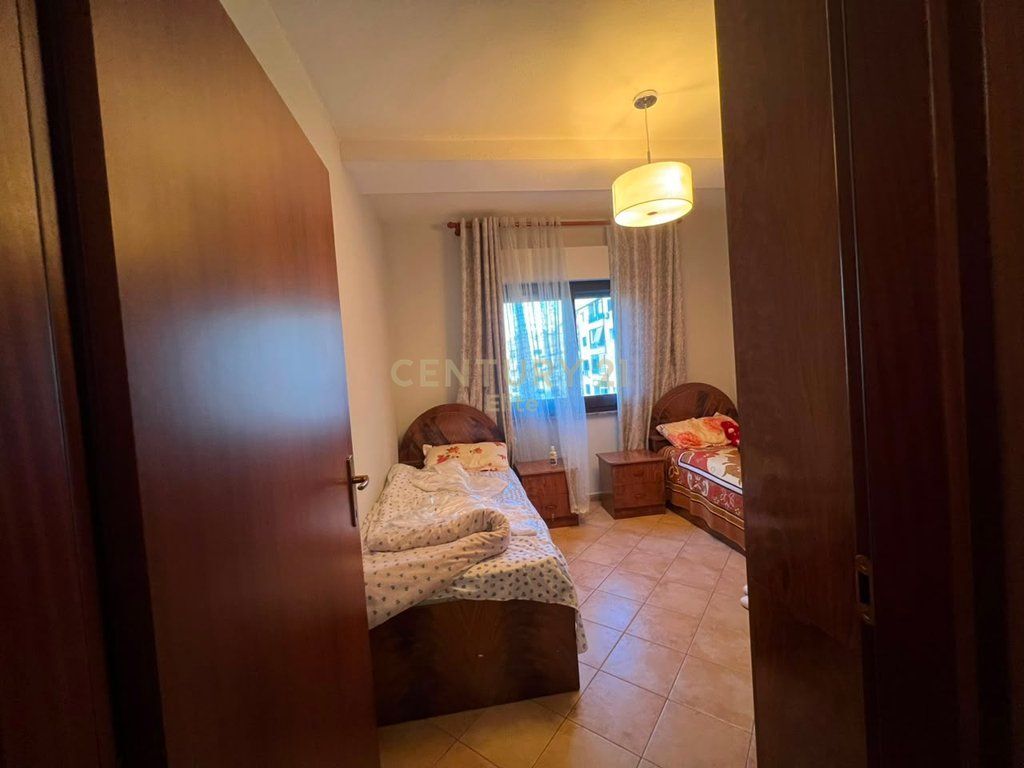 Appartamento 2+1+2 in affitto a Komuna e Parisit!