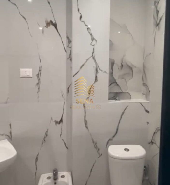 Qira,Hyrje Private 1+1+Blk, Rruga Elbasan, Prane Sanatoriumi, 45.000 Lekemuaj
