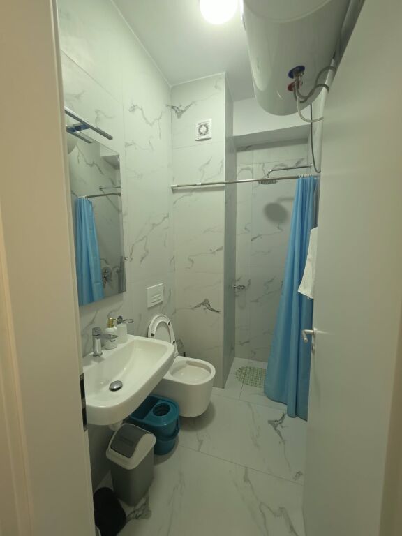 For rent 1+1 Ali Demi Kadiu Complex