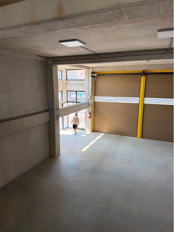 FOR RENT 2 STOREY BUILDING, TEG