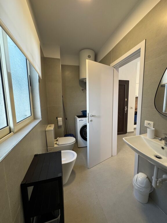 Shitet Apartament 1+1 Golem