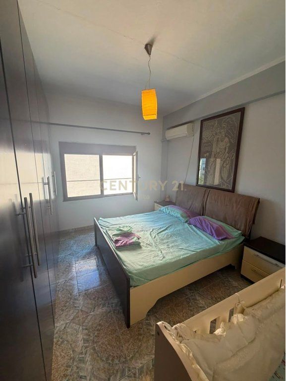 Apartament 3+1 me qira tek Stadiumi ,Durres !!