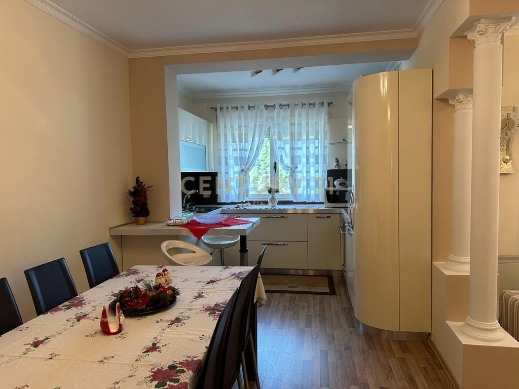 Jepet me qira apartament 1+1 pamje deti në Vollga , Durrës !