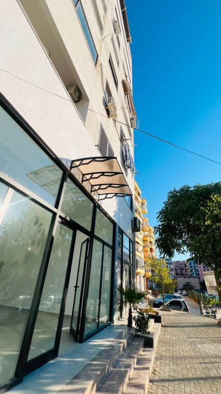 Commercial Space for Rent in Astir