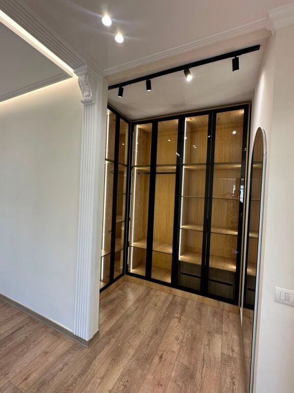 SHITET APARTAMENT 2+1 ME PAMJE NGA LIQENI– Liqeni i Thatë 🌿 📐 Sip. neto: 77.6 m² 🌿 Verandë: 17.3 m² 🏢 Sip. të përbashkëta: 11.6 m² 📏 Totale: 106.7 m²  🏢 Kati 4 🌅 Pamje nga liqeni 💶 273 milion lek