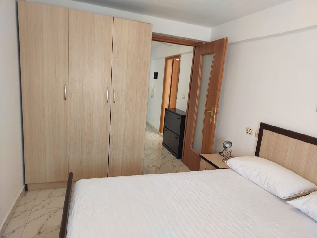 Appartamento 2+1 in affitto vicino a Rruga e Kavajës