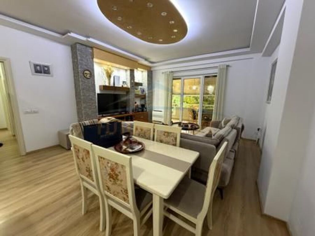 In vendita, Appartamento 2+1+2, Lago Secco, Tirana.