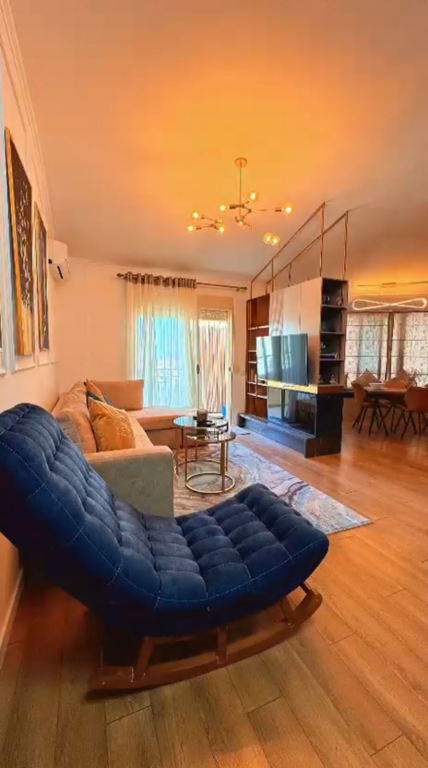 Apartament 1+1+ post parkimi Fresk Rruga e Teleferikut !