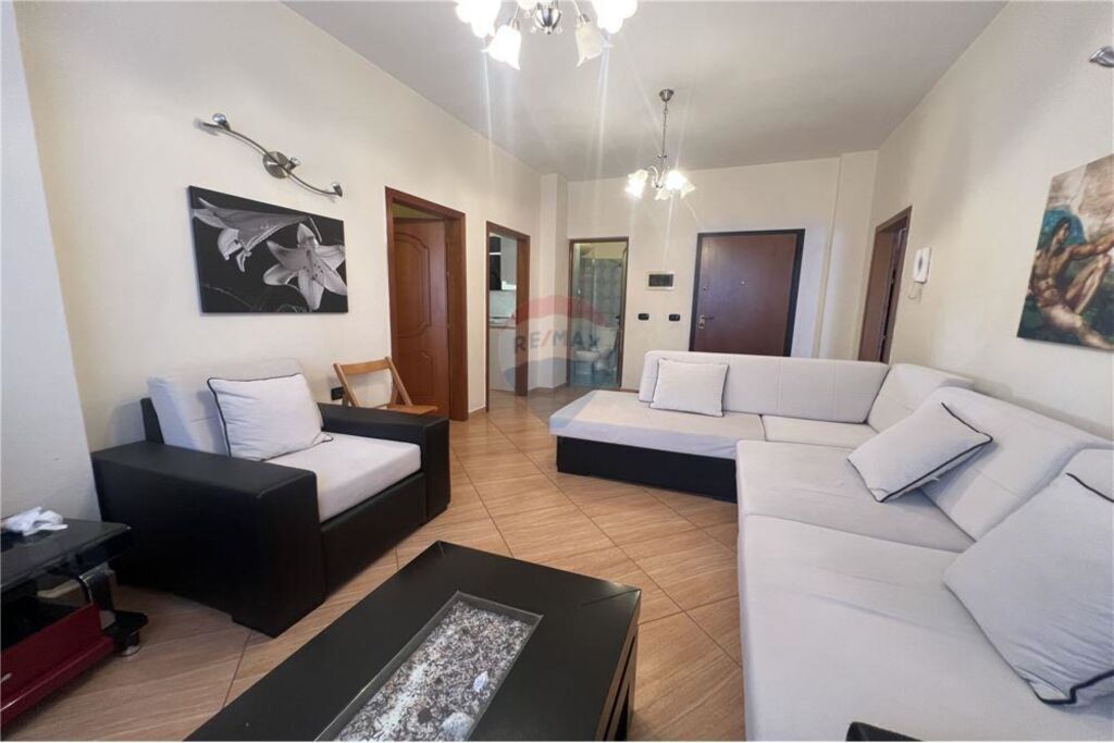 🏡 APARTMENT 2+1 FOR SALE – VLORË