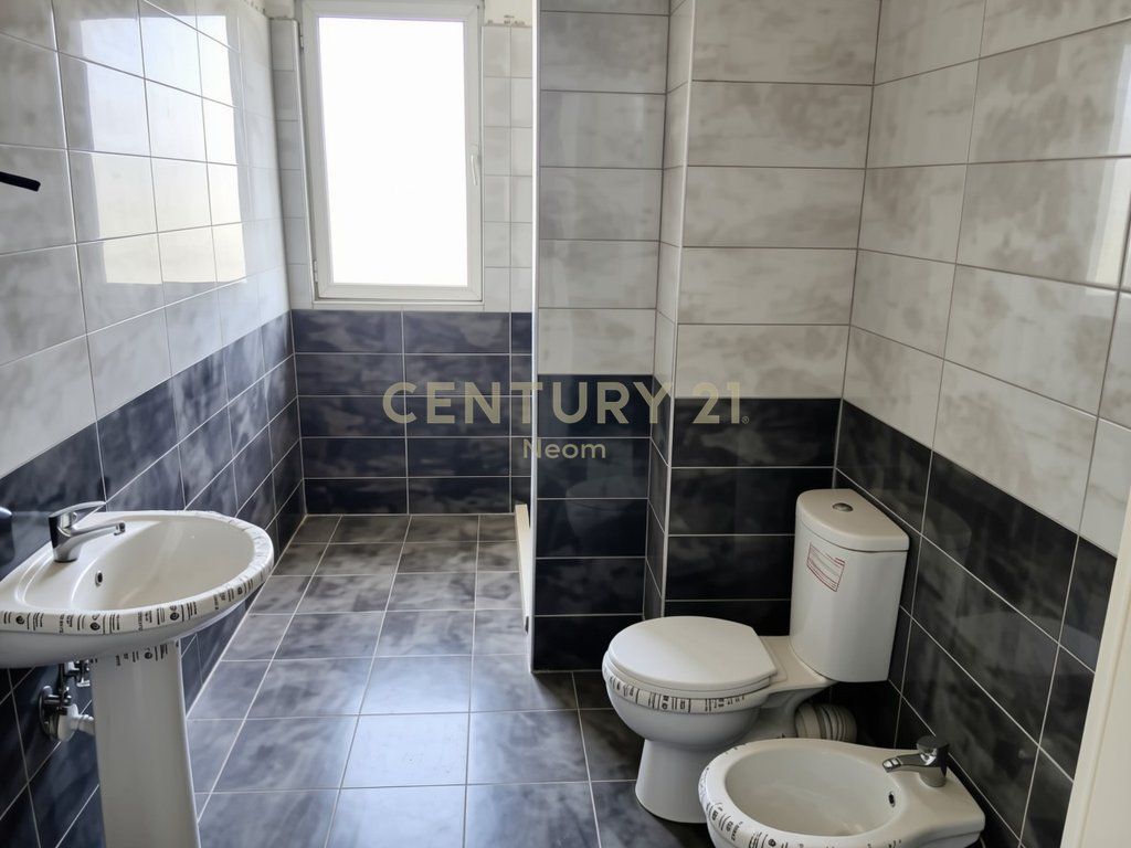 SHITET APARTAMENT 2+1 | BALLKON 33M2 ME PAMJE FANTASTIKE
