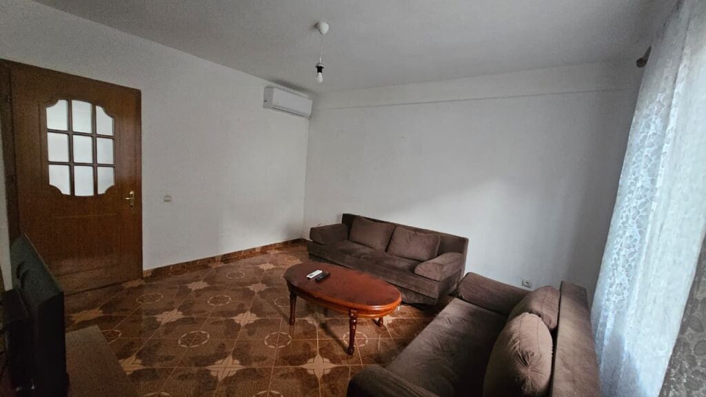 PRIVATE HOUSE – GROUND FLOOR