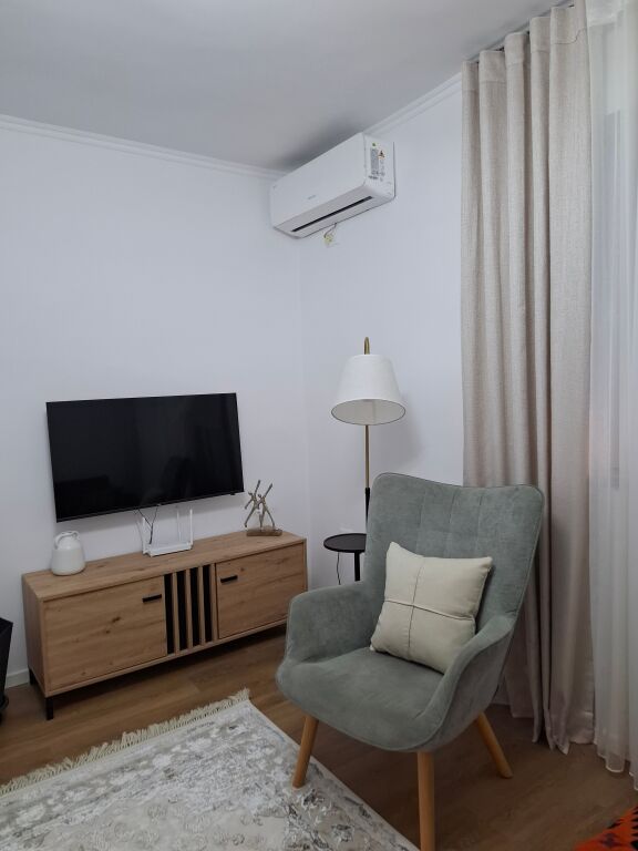 Shitet Apartament 1+1 Restorant Durresi