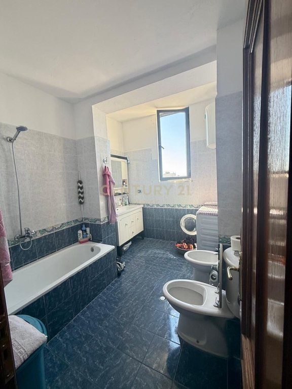 Appartamento 2+1 in Affitto sulla Spiaggia, Durazzo - 500€