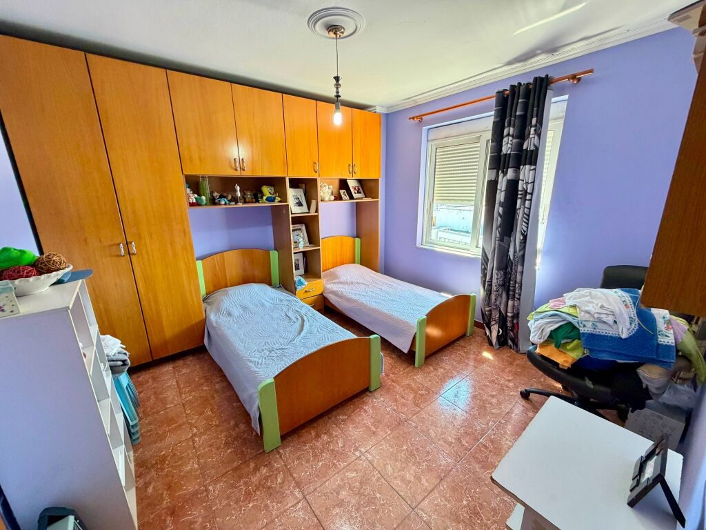 📣 SHITET Apartament 2+1 Me Ballkon 📍 Komuna e Parisit, Prane Kompleksit Kika 2 ✨