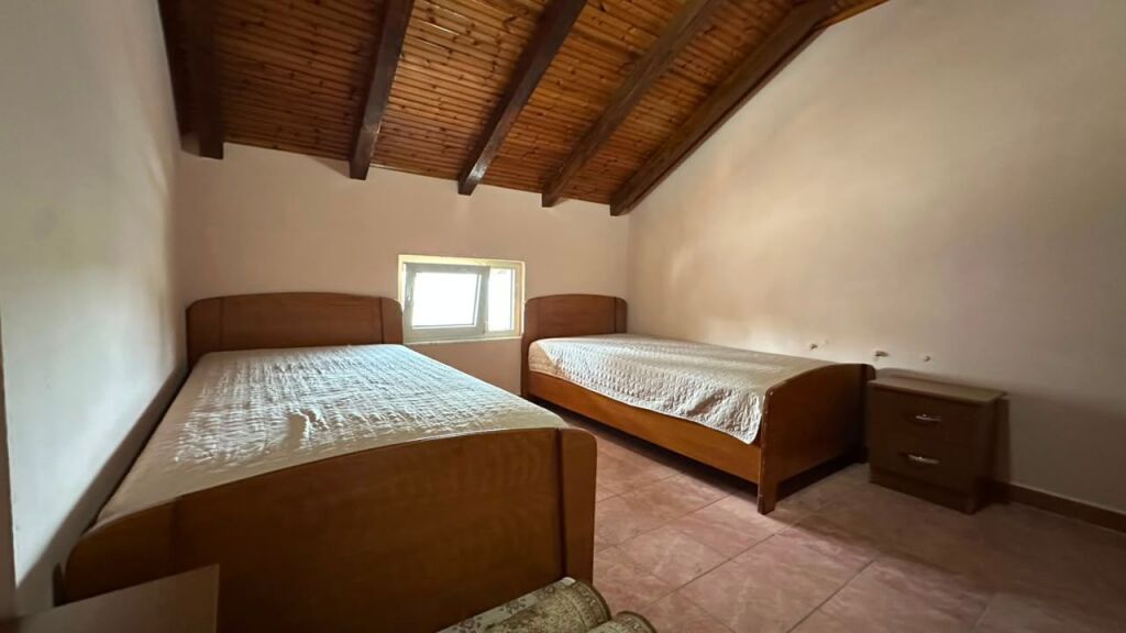 Apartament 3+1 per qira tek Xhamlliku