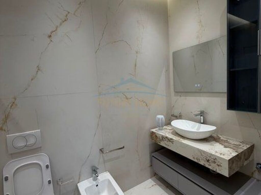 Qera , Apartament 2+1 , Liqeni i thate , Tirane