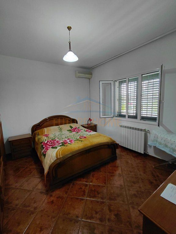 Qira, Vile Dy-kateshe, Plazh Hekurudha, Durres