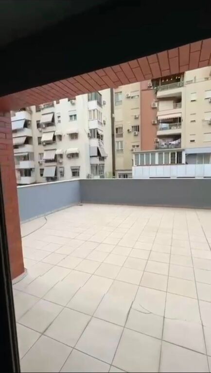 Jepet me qira apartament 2+1