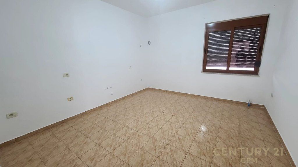Hapësirë multifunksionale Me Qira te Globe, Tiranë - 3200€ | 600 m²