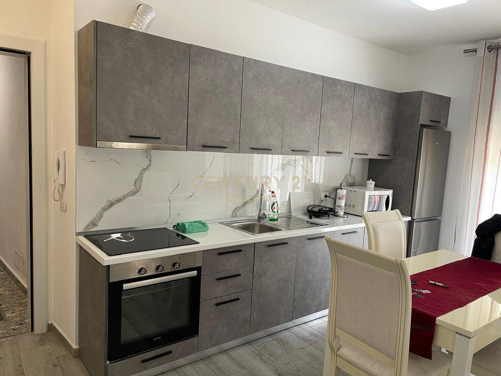 Apartament 1+1 Me Qira te Medreseja