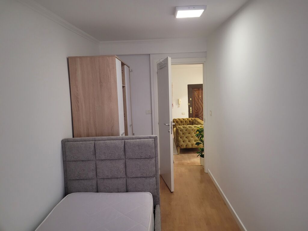 JEPET ME QERA APARTAMENT 2+1 – PRANË PRESIDENCËS