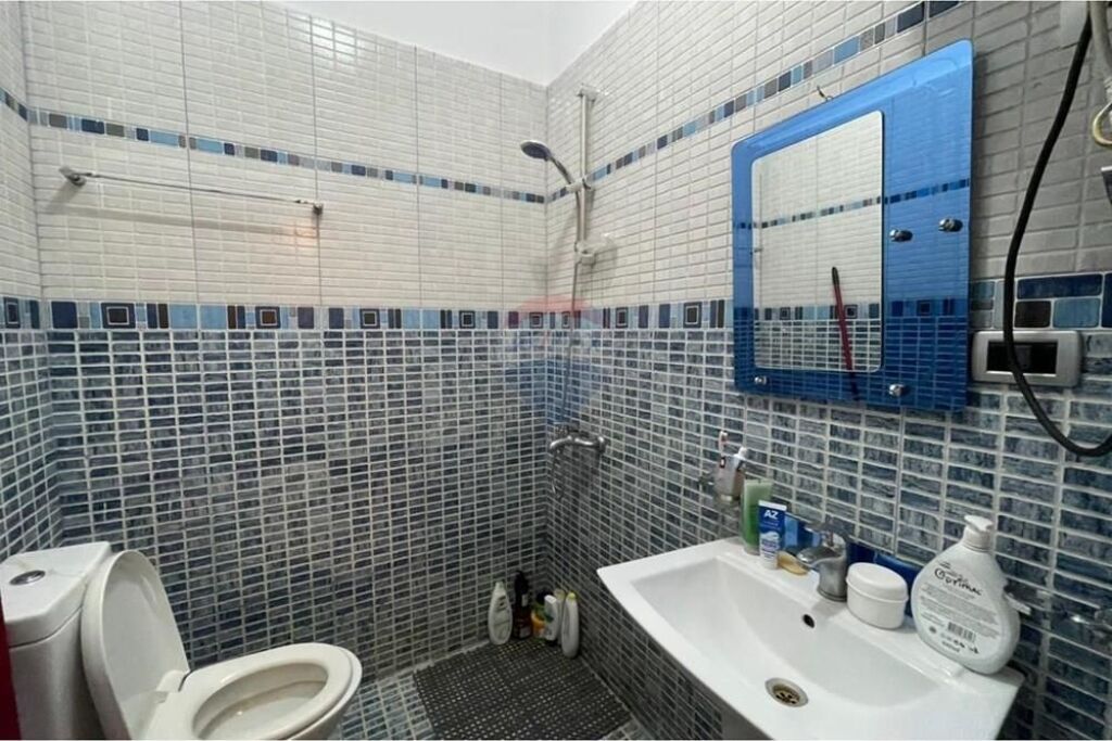 Shitet Apartament 1+1+Ballkon Rruga Haxhi Hysendalliu