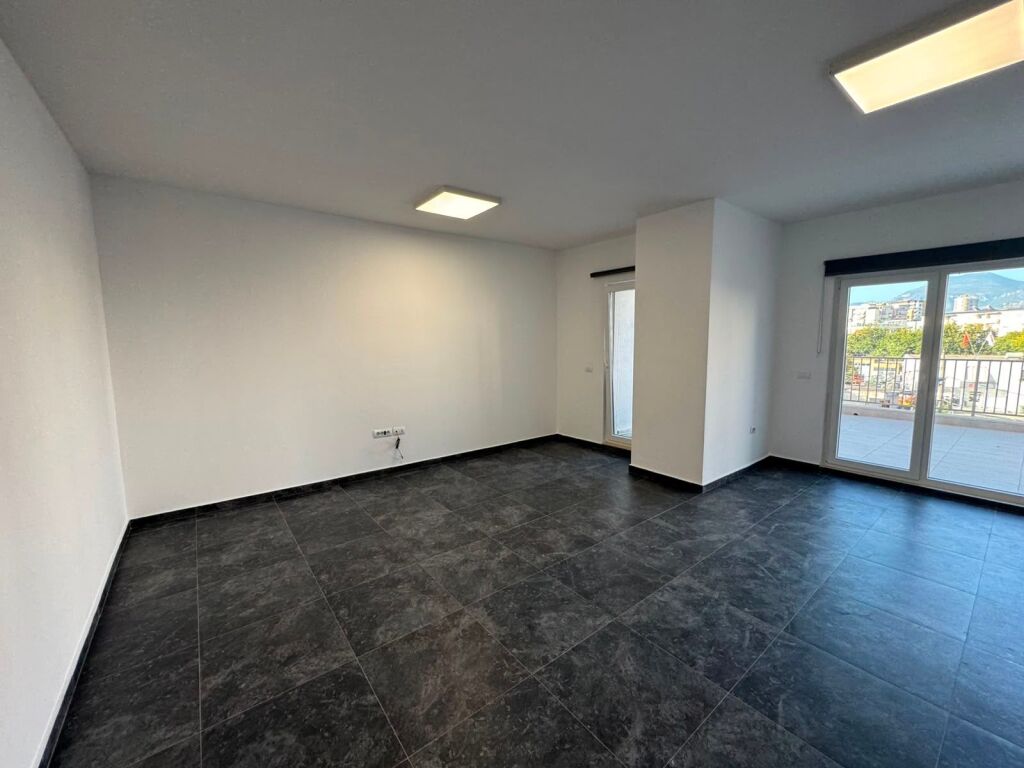 Office for rent at S_Living in Zog te Zi