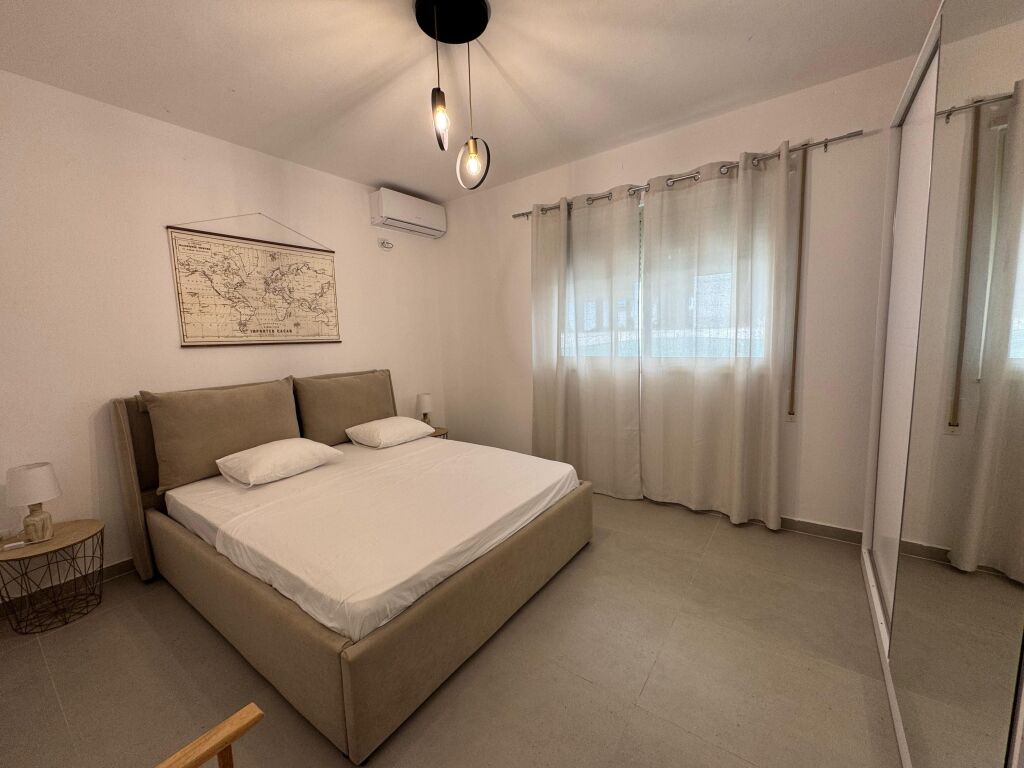 Shitet Apartament 1+1 Golem