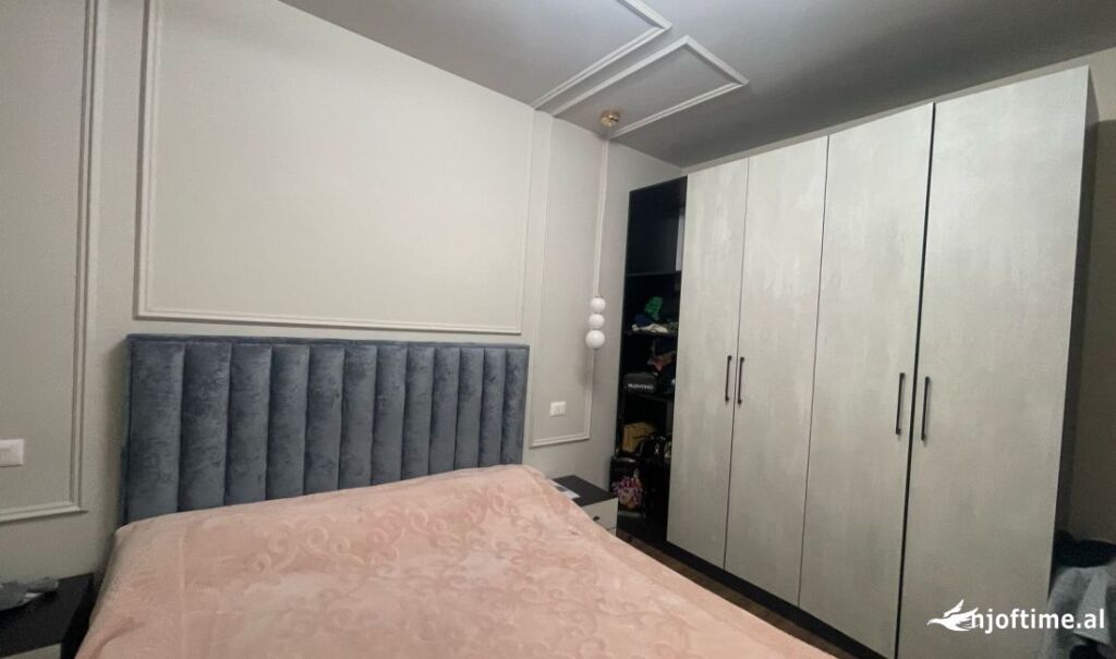 Apartament 1+1 me qira tek Komuna e Parisit