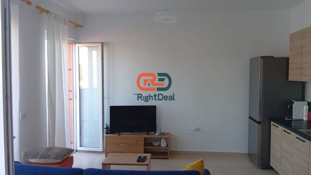 Ne Misto Mame, Jepet Me Qira Apartament 2+1+2+Verande, Mundesi Ideale Banimi !!!