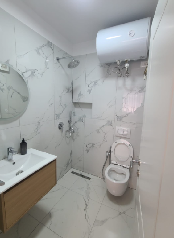 AFFITTASI APPARTAMENTO 2+1+2 | CENTRO TIRANA