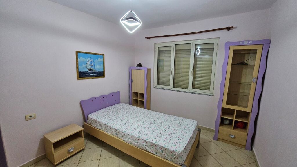 ruga Ferit Xhajko,pas Tirana Bank jepet me qera apartament , 2+1, 550Euro