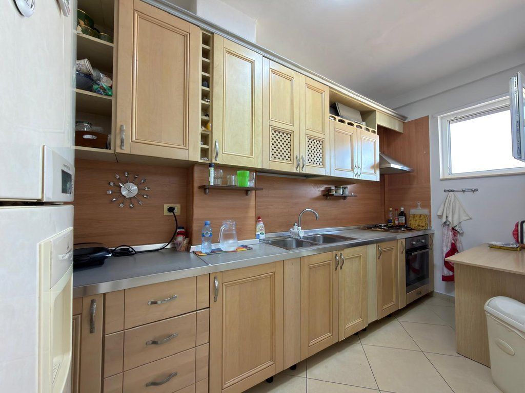 Kompleksi Gener 2, Shesim apartament 2+1 me verandë
