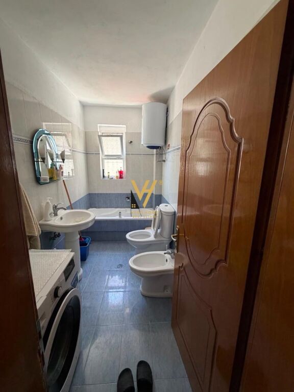 SHITET APARTAMENT 2+1+BLK NE FIER 6.500.000 LEKE