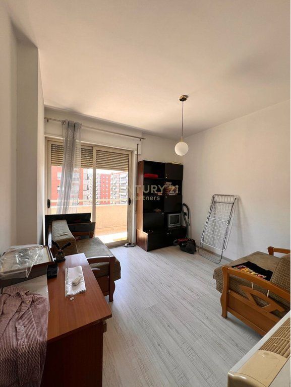 APARTMENT 2+1 FOR RENT OPPOSITE DEIORGJI!!