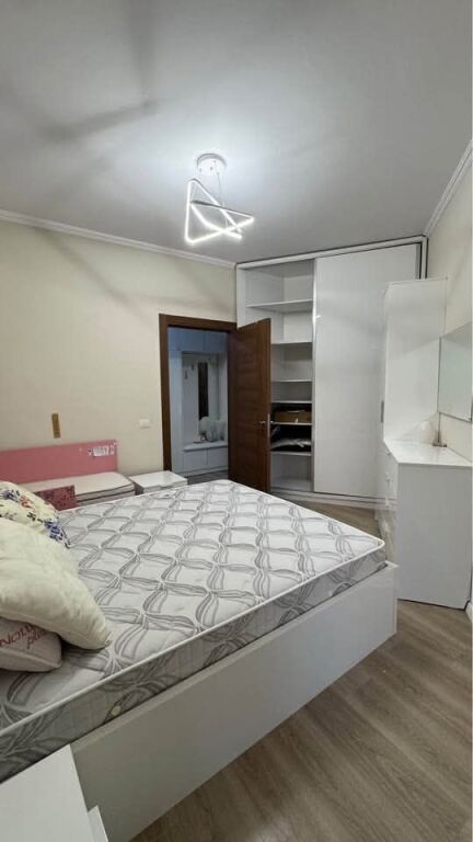 Appartamento 1+1 in Affitto - Te Brryli, Tirana