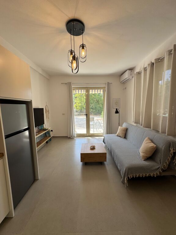 Shitet Apartament 1+1 Golem