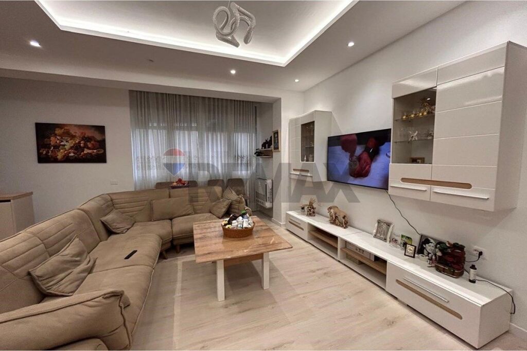 Apartment - For Sale - Port Street, Vlora